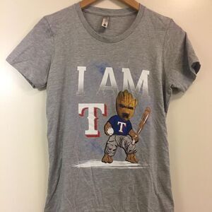 Groot Titan Women's T-shirt size Medium